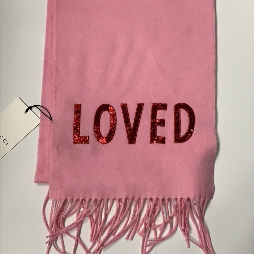 GUCCI PINK SCARF. NWT - Picture 6 of 10